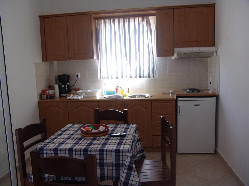 Joanna Apartments 미크리 비글라 객실 사진